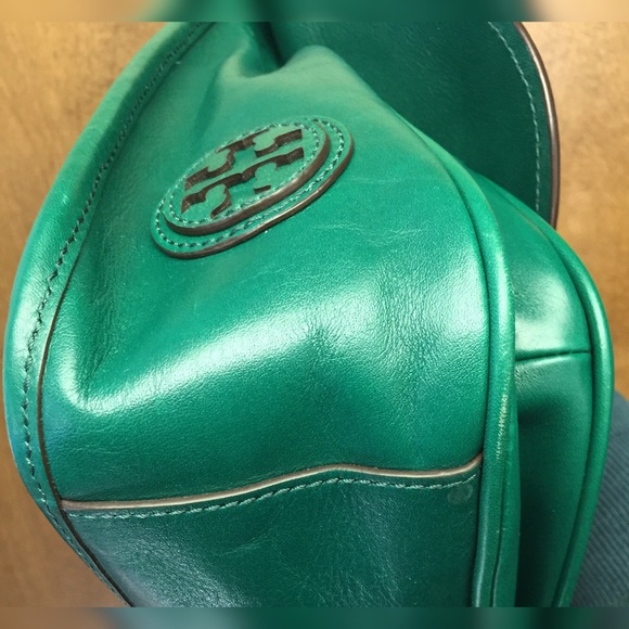 Tory Burch James Saddle Bag Crossbody Green Gold - Picture 6 of 8